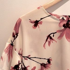 Women’s Ruffled Short Sleeve Blouse Top.